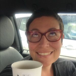 Meet your Posher, Holly